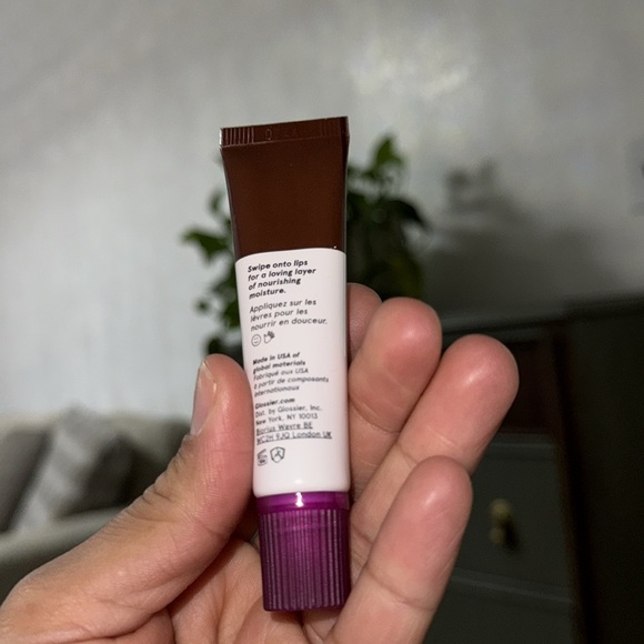Glossier Espresso Balm limited edition color - Picture 3 of 3